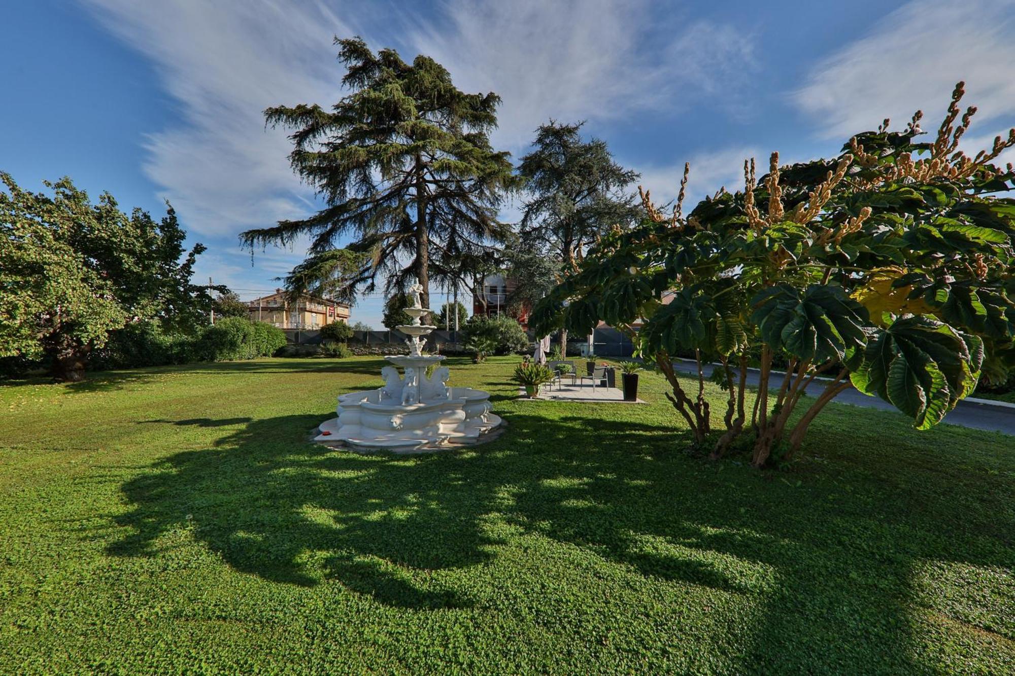 Отель Il Giardino Di Stella Фраскати Экстерьер фото